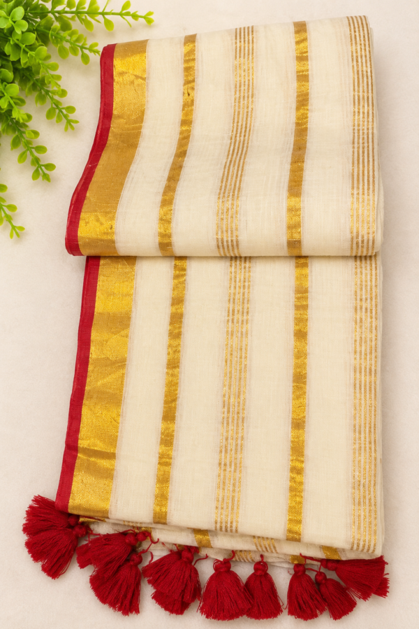 kasthuri - 120 Thread Count Mul Cotton Saree with Traditional Gold Kasavu Border